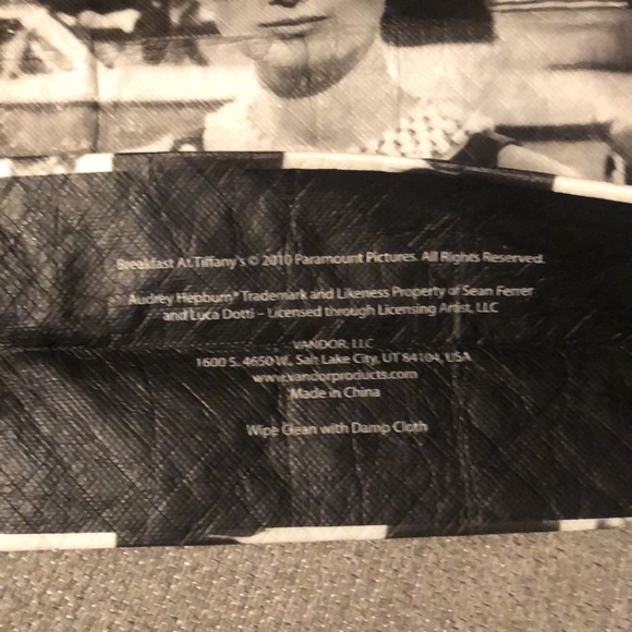 Audrey Hepburn recycled tote bag (small stain inside) - Picture 3 of 4